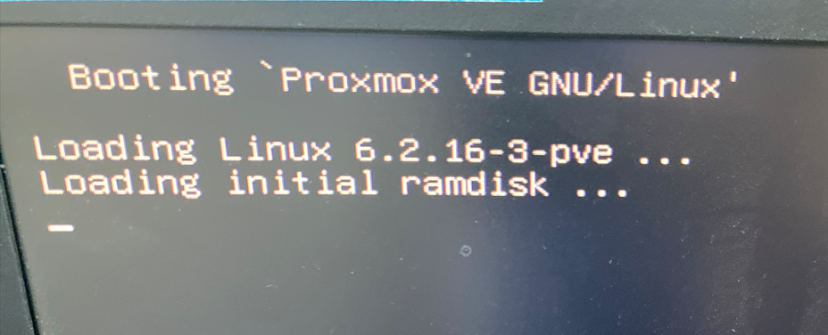 Proxmox VE(PVE) loading initial ramdisk 一种解决办法